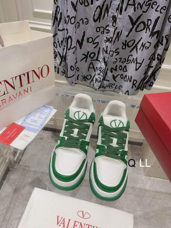 Picture of Valentino Shoes _SKUValentinosz35-454CLL110220021